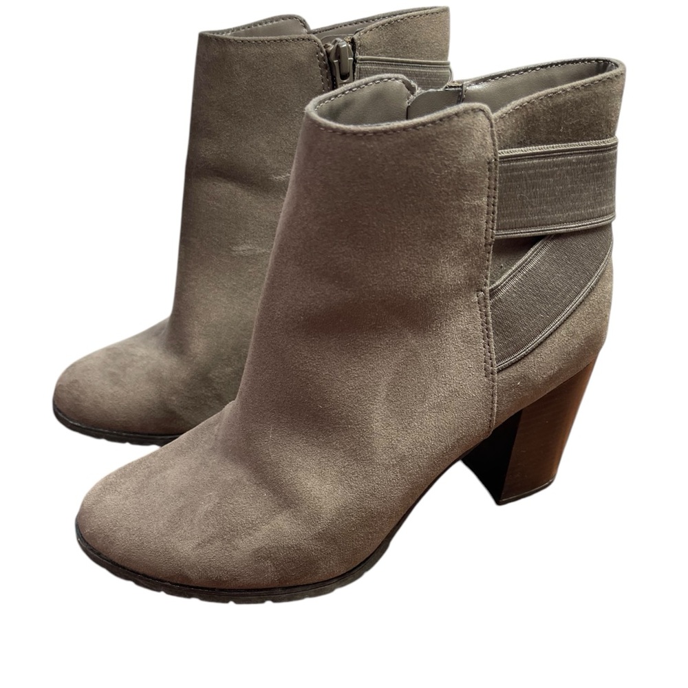 A New Day Boots Women 7.5 Ankle‎ Bootie taupe Side Zip Block Heeled